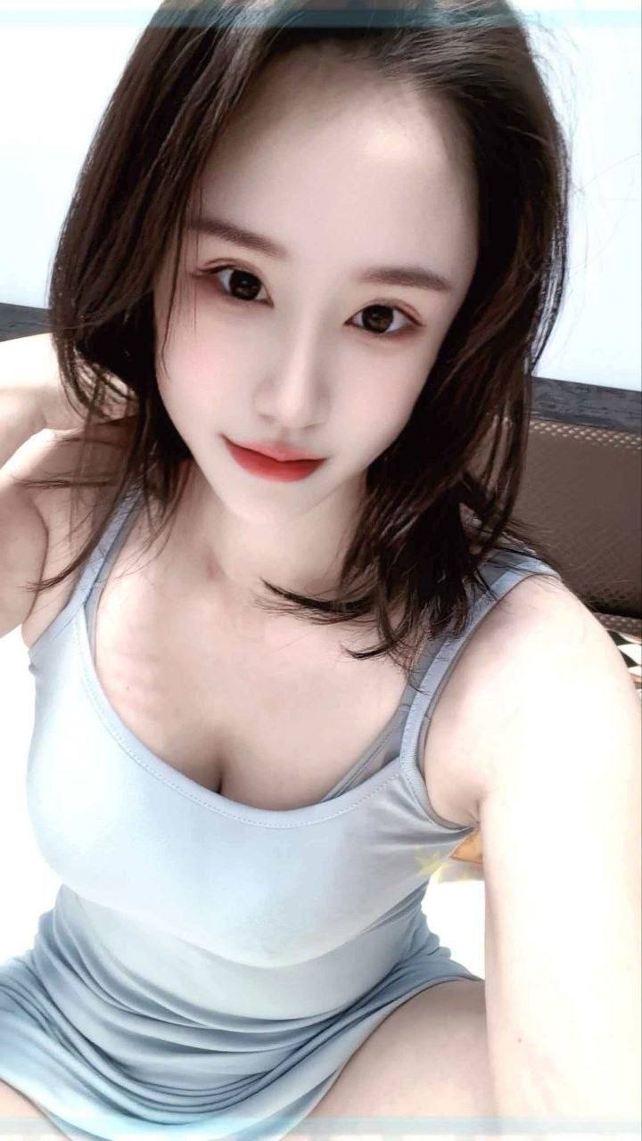 萌型御姐、天然D胸、服务多样