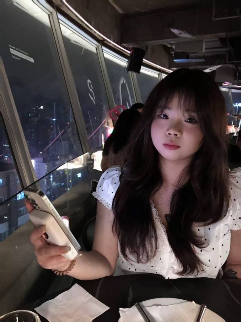 丰满、少女感、清纯、甜美