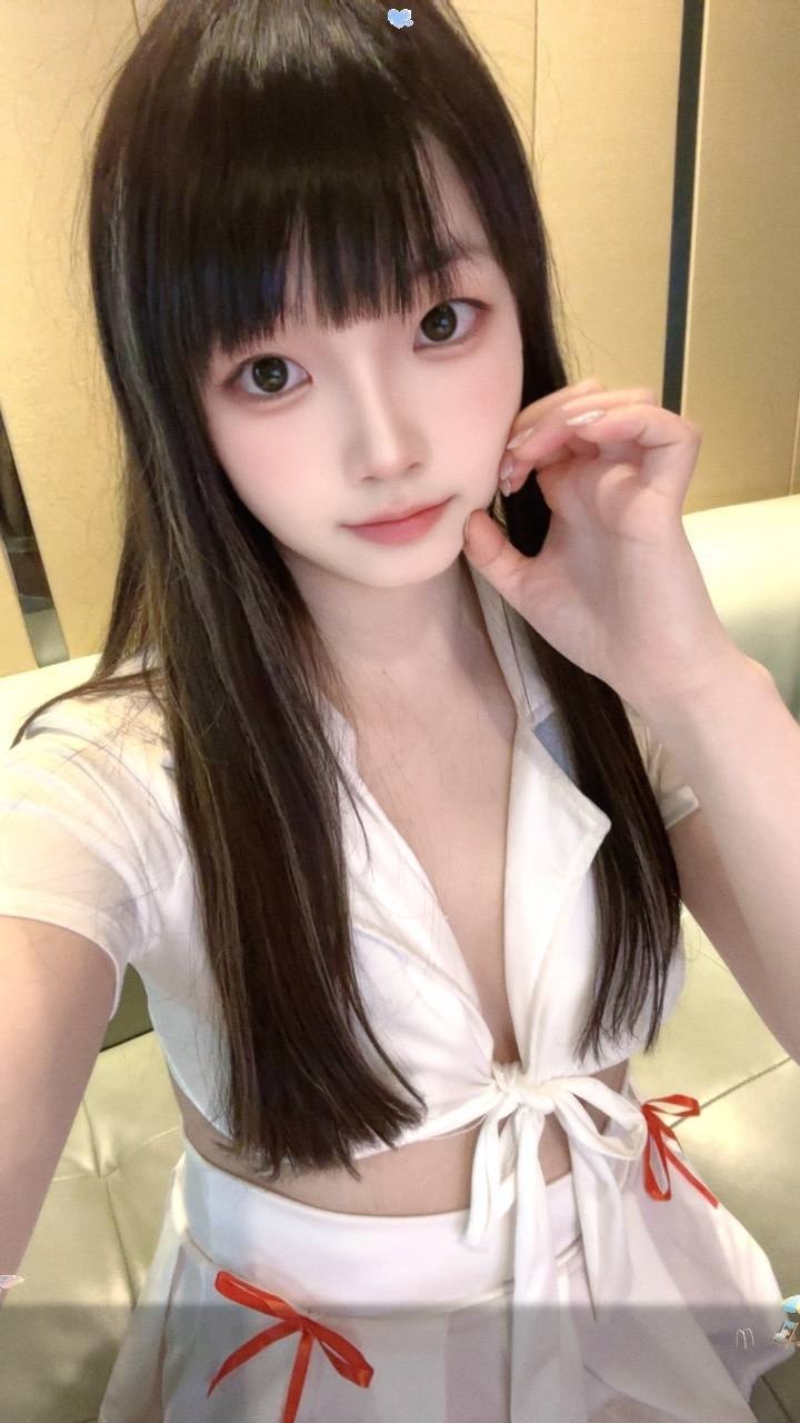 少女感、陪浴、年轻、kiss