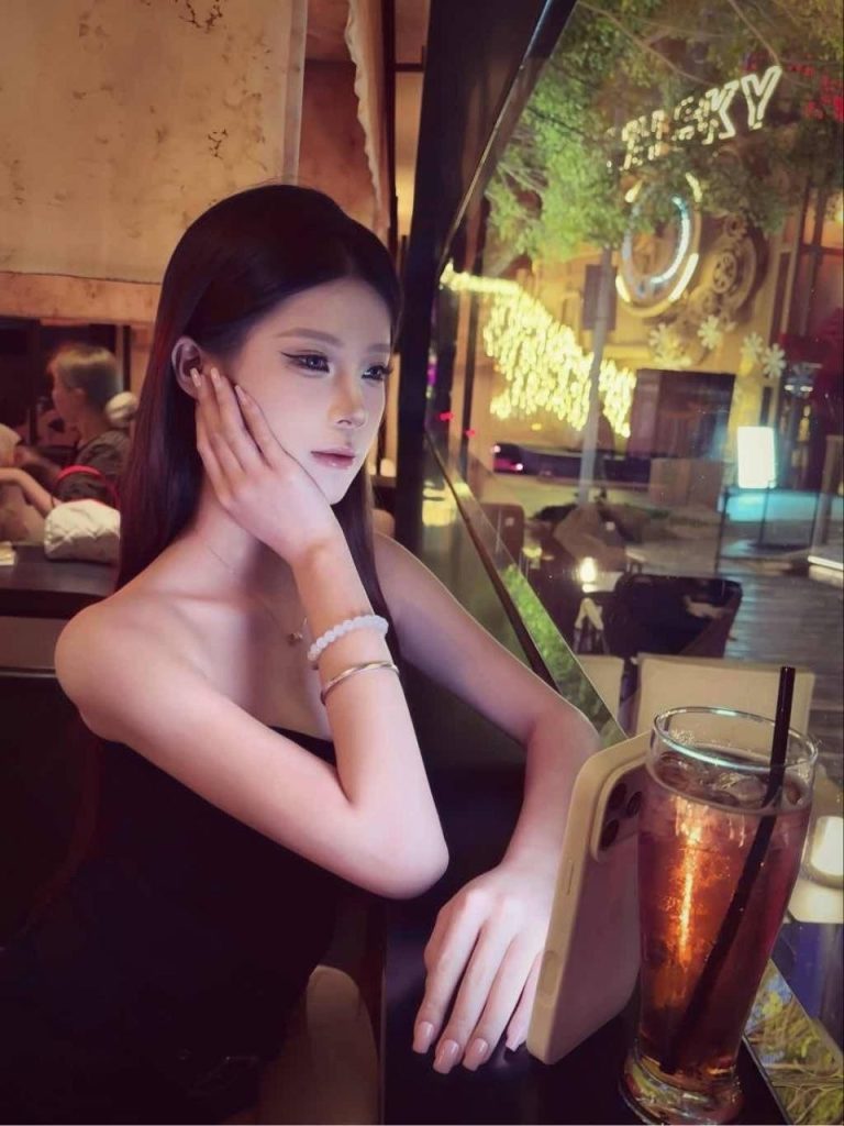 浅舌、少女感、大长腿、六九
