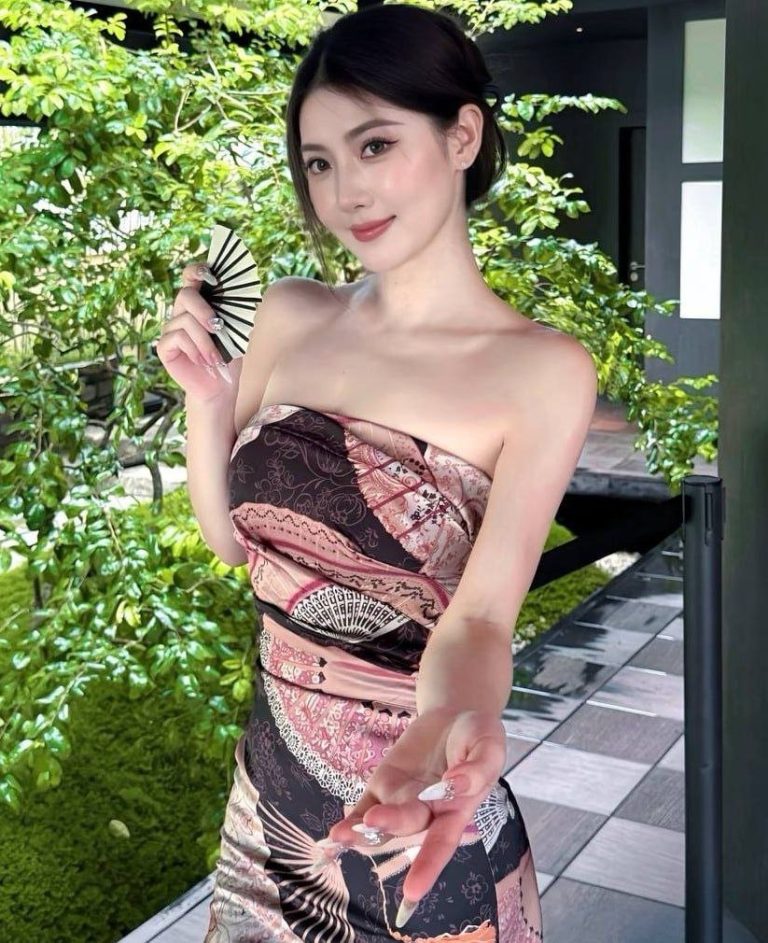 高挑、苗条、视频验证