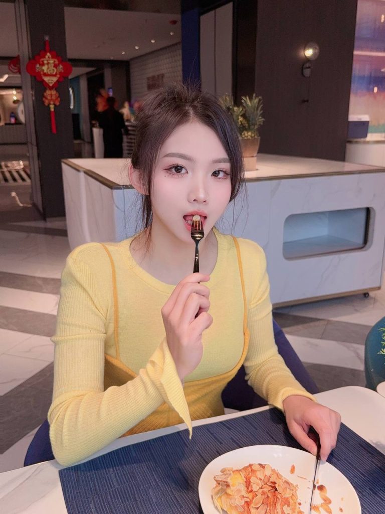 丝袜、大长腿、女友式