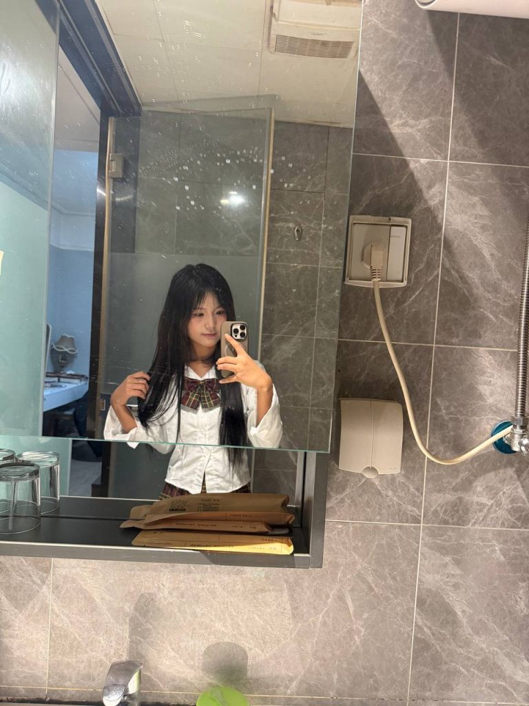 少女感、大长腿、无口臭、清纯