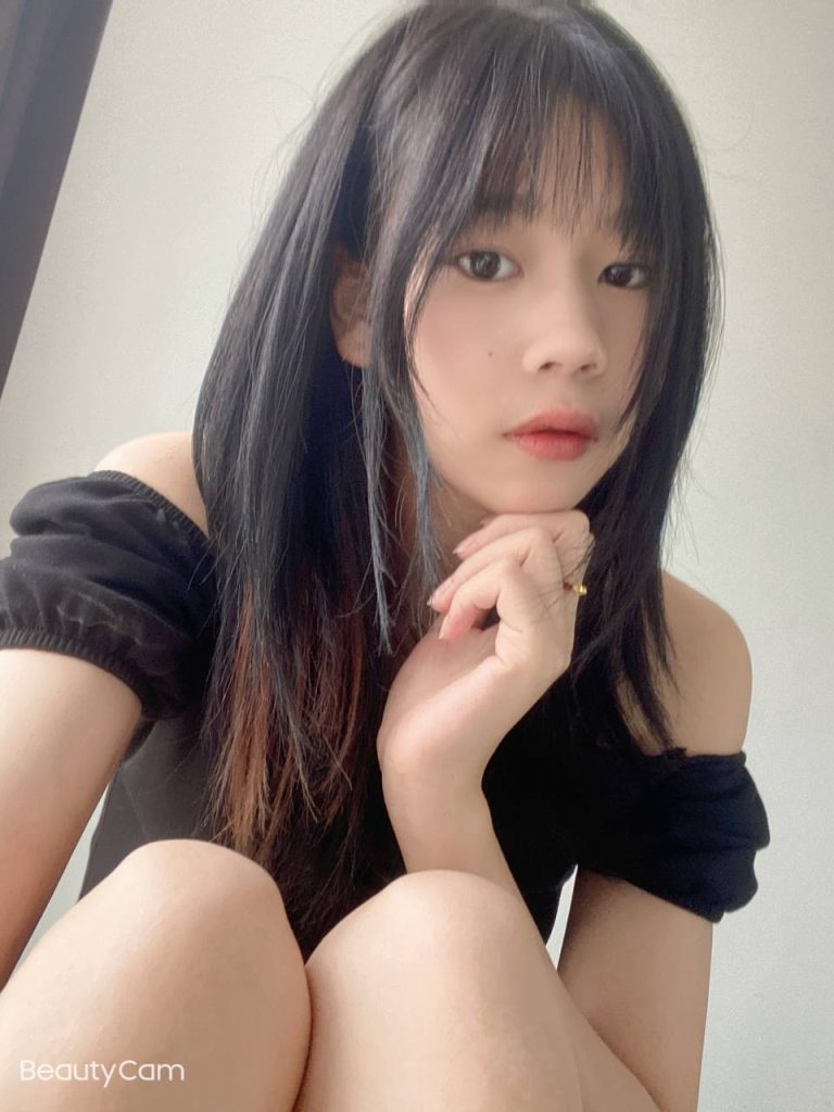 少女感、大长腿、学生感