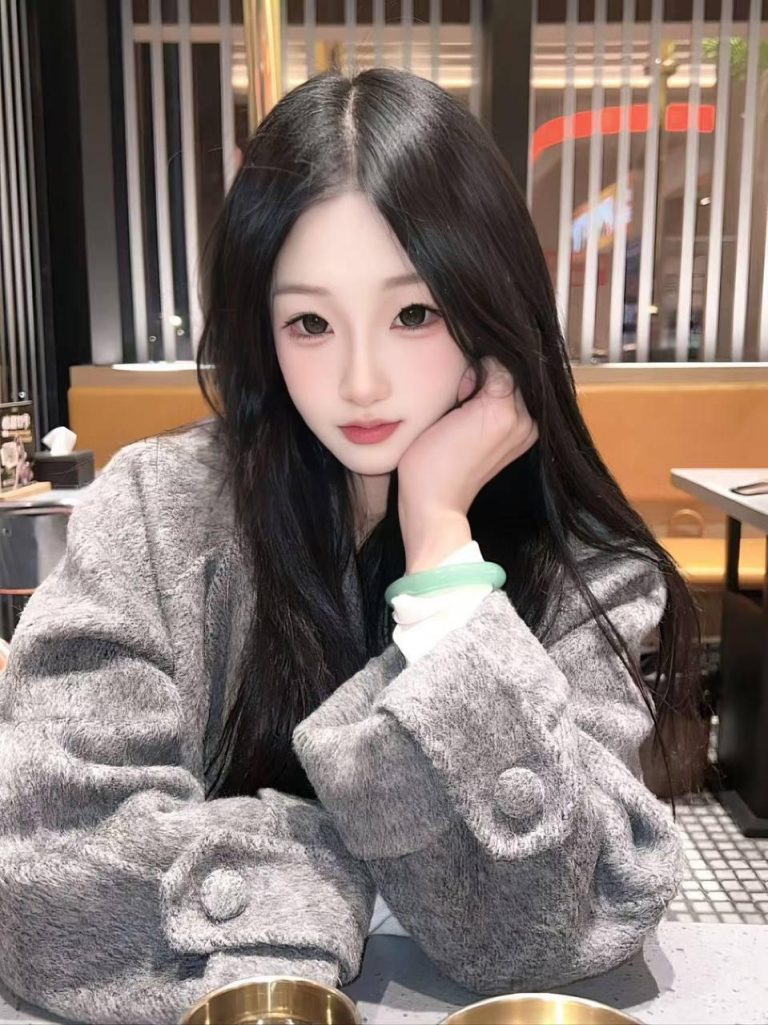 少女感、耐看、态度好