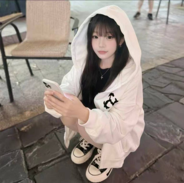 丝袜制服、调情、清纯、甜美