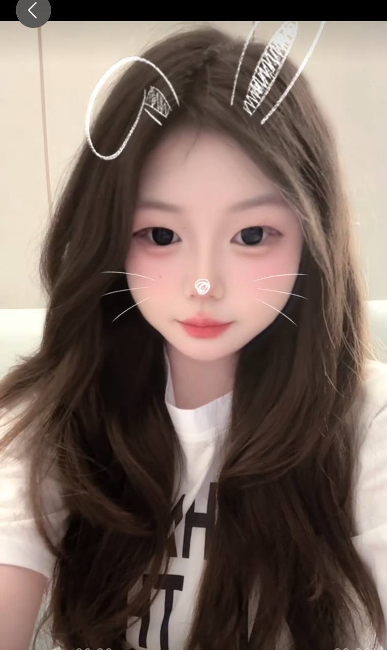 娇小、可爱、清纯