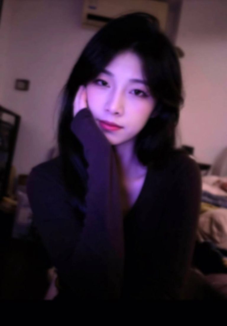 年轻、温柔、清纯、甜美