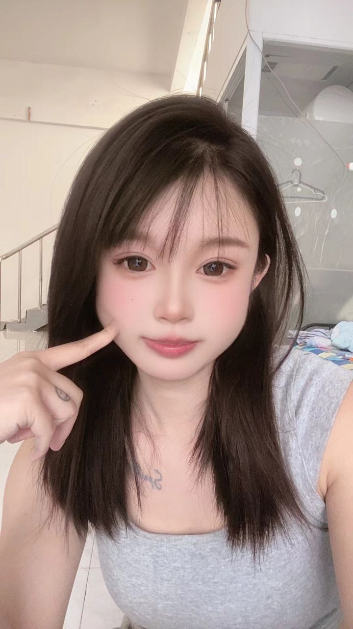 少妇、健谈、丝袜