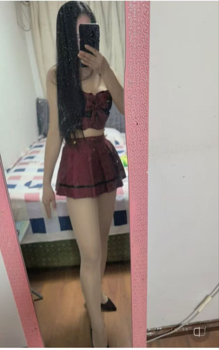 开朗活泼、服务认真、放得开