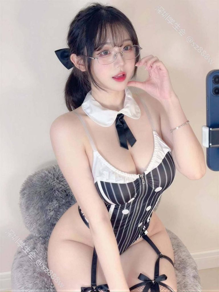 年轻、温柔、肤白、清纯