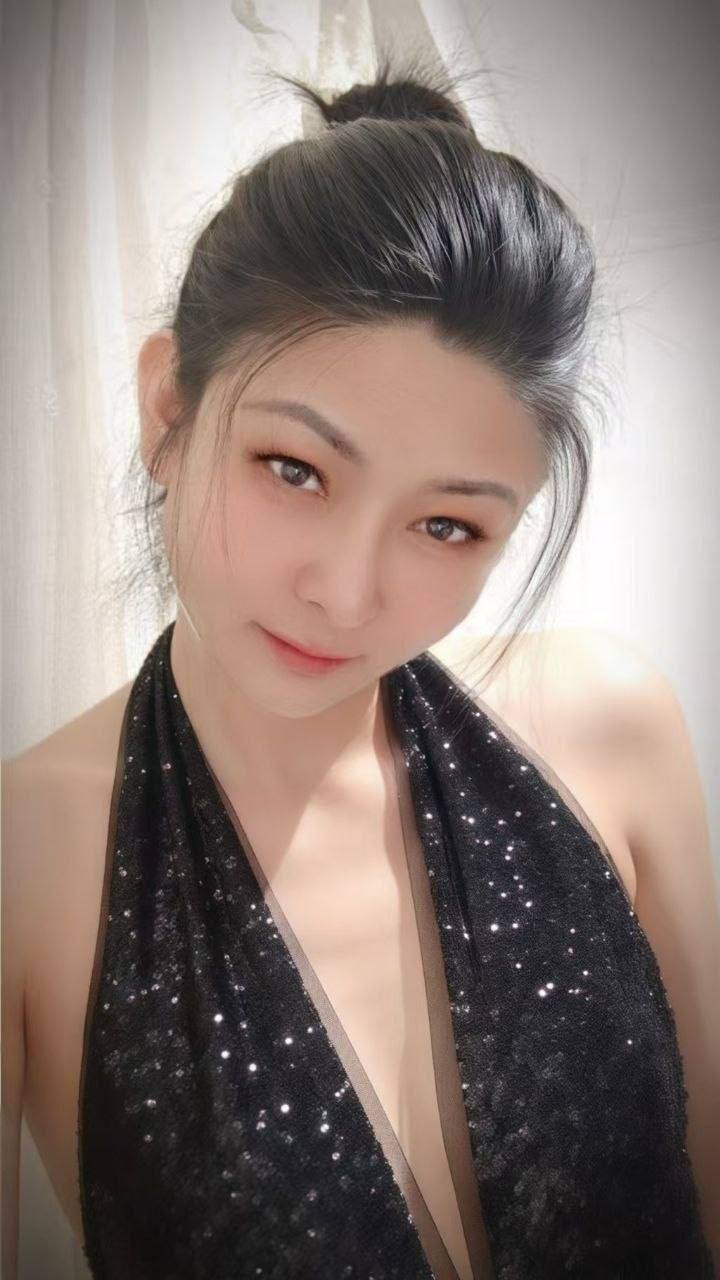 温柔体贴、丝袜高跟、服务全面