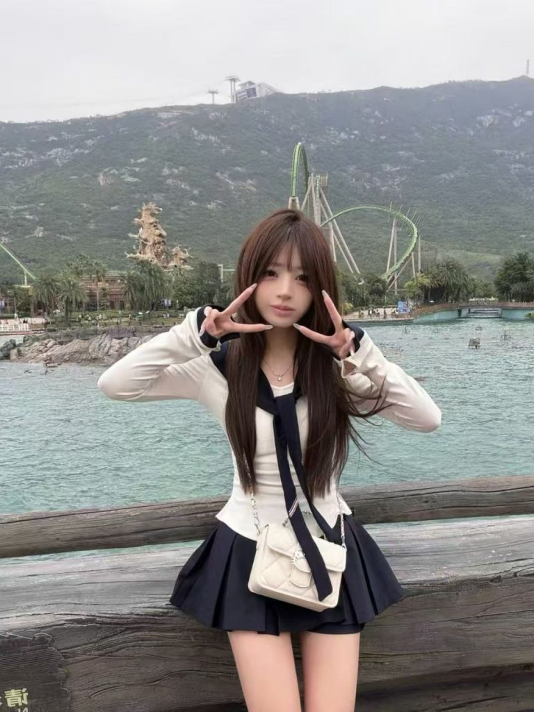 丝袜制服、听话配合、清纯