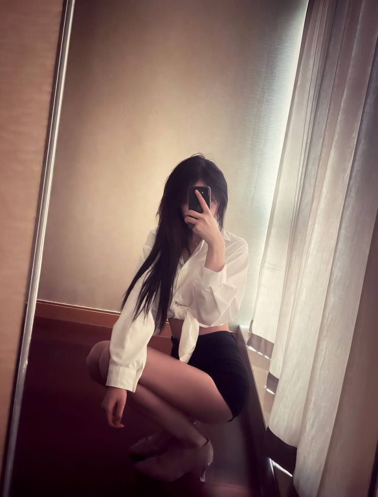身材高挑、反差型、制服诱惑、高挑御姐