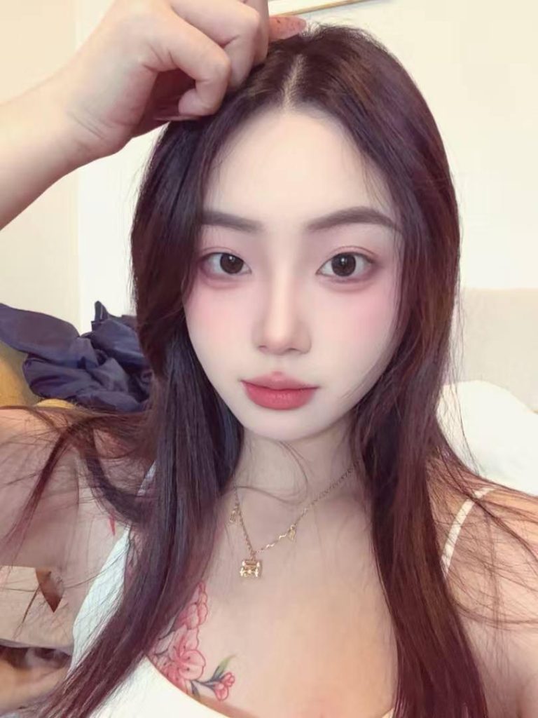 少女感、感觉好、态度好、匀称