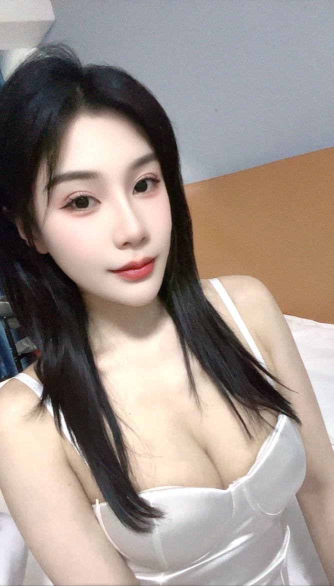 颜值高、服务好、态度好、清纯
