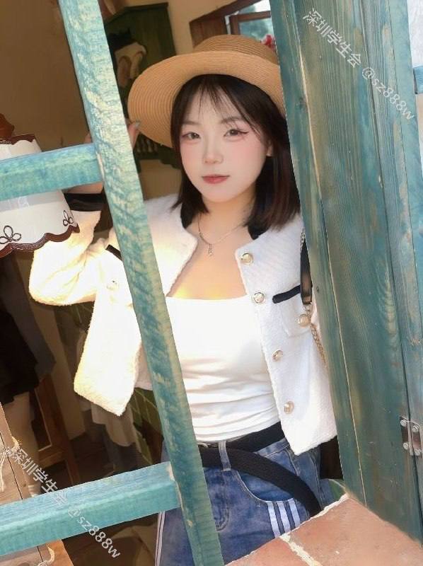 粉嫩紧致、声音甜美、主动热情、清纯