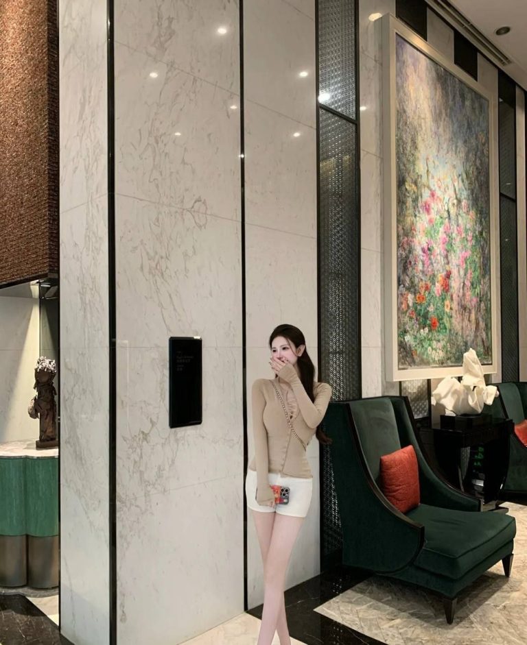 清纯、甜美、温柔