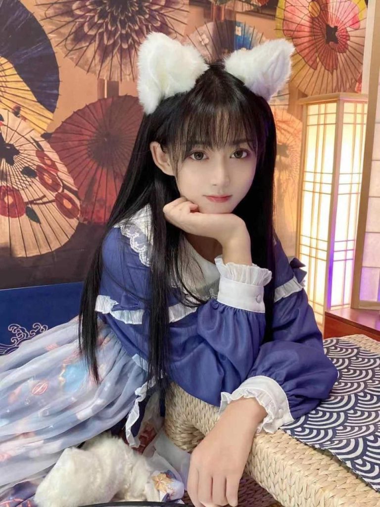 萝莉音、皮肤白、柔韧性高