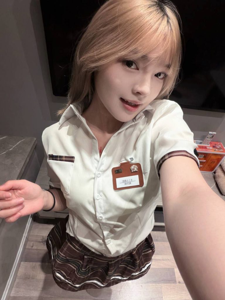 少女感、态度好、颜值高、女友感