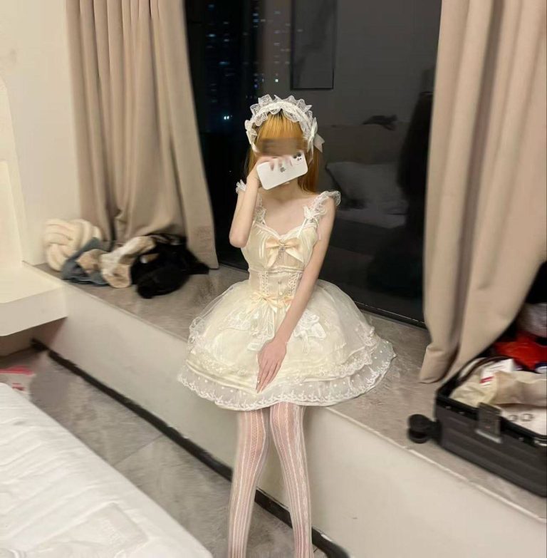 热情主动、清纯、甜美