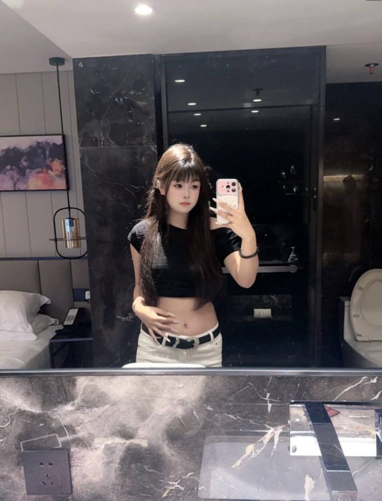 少女感、吹箫、丝袜诱惑