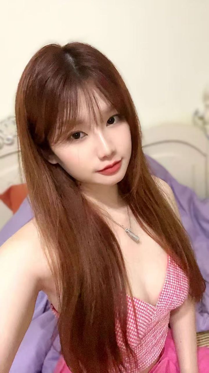 冷白皮、大长腿、丝袜、制服风