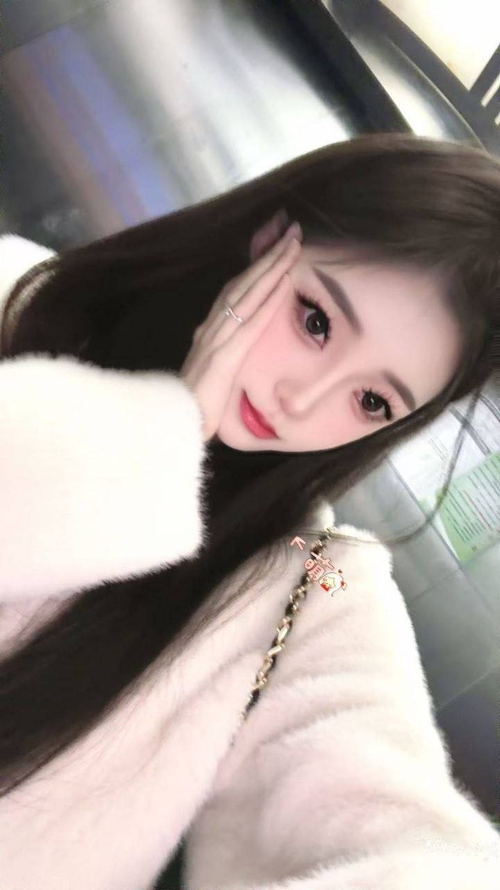 女友感、丝袜制服、情绪价值