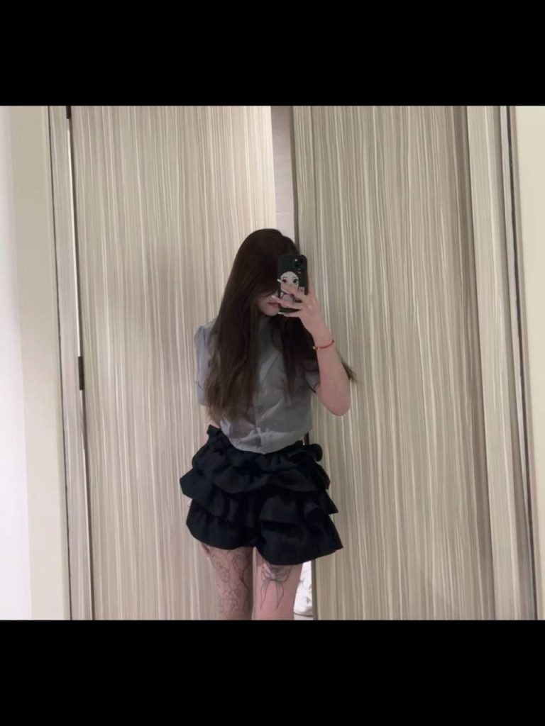 纹身、年轻、身材好、服务多