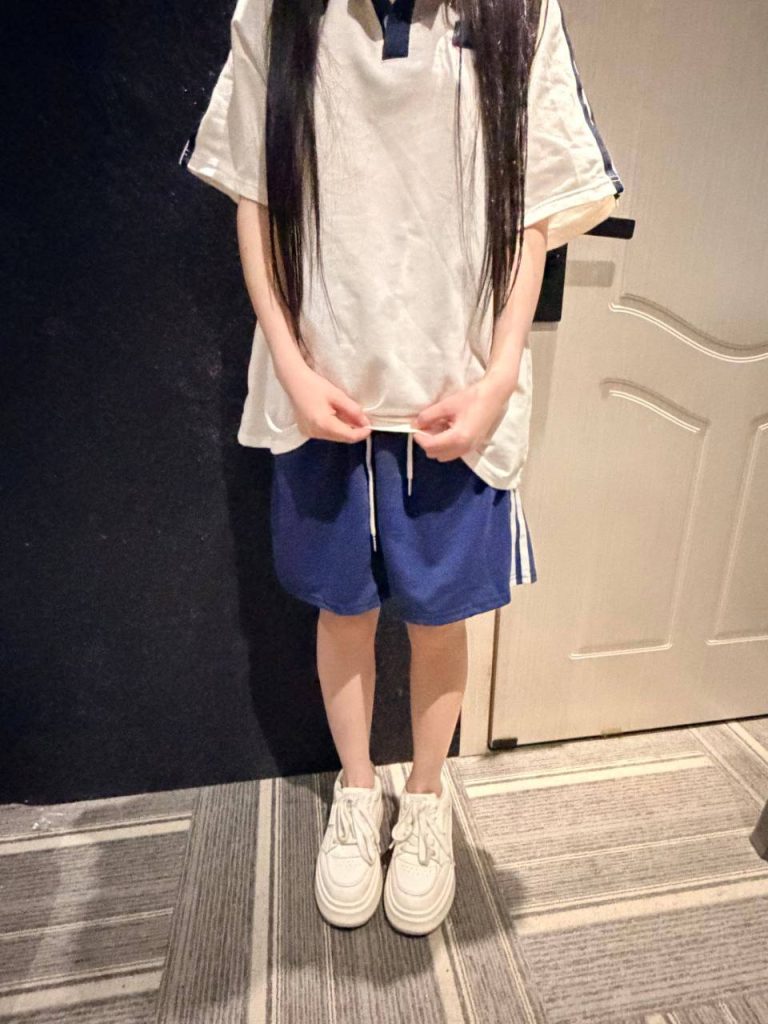 丝袜制服、清纯、甜美、温柔