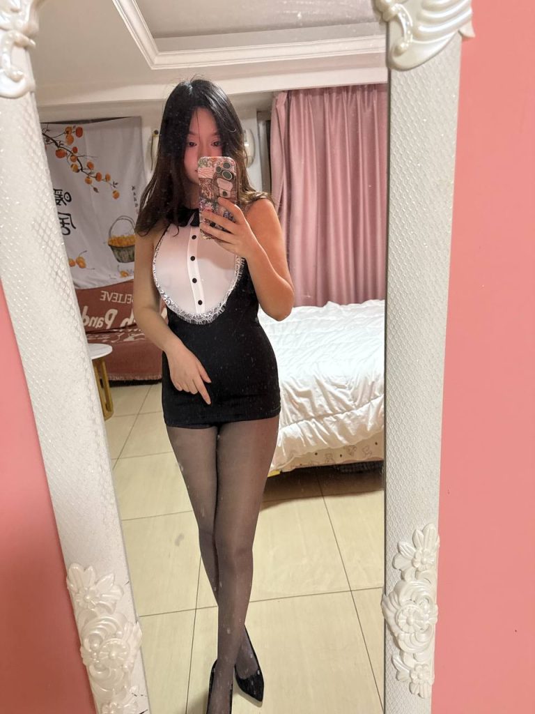 制服诱惑、不催人、清纯、甜美