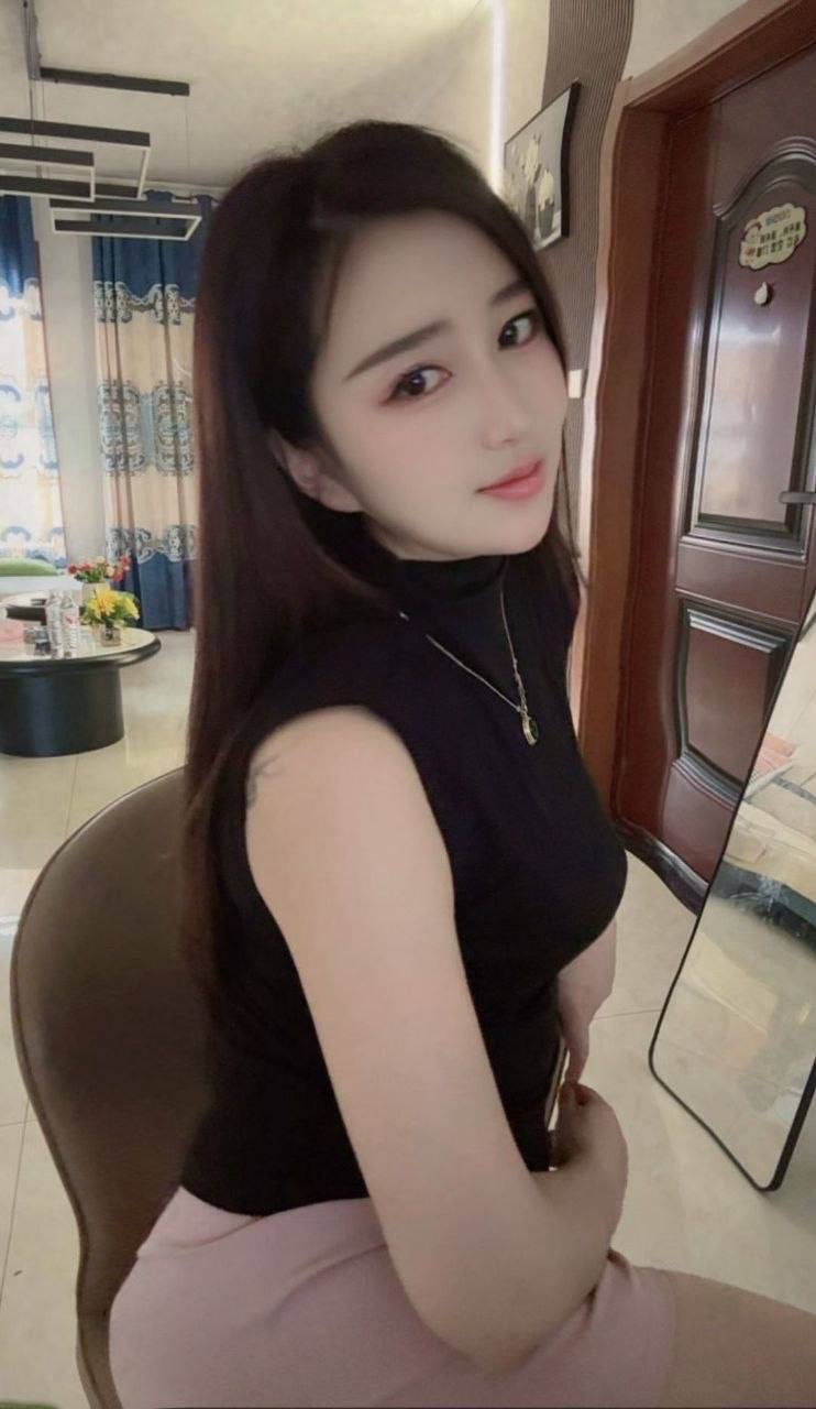 服务好、颜值高、身材好