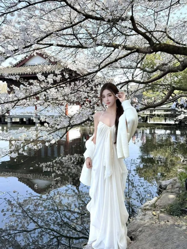 高挑、纤细、认证真人、清纯