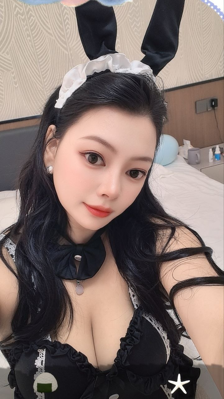 温柔调情、丝袜制服、姿势丰富