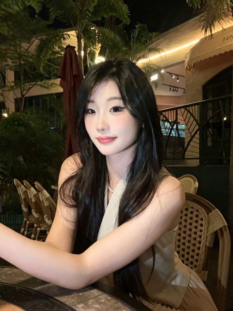 少女感、大长腿、清纯