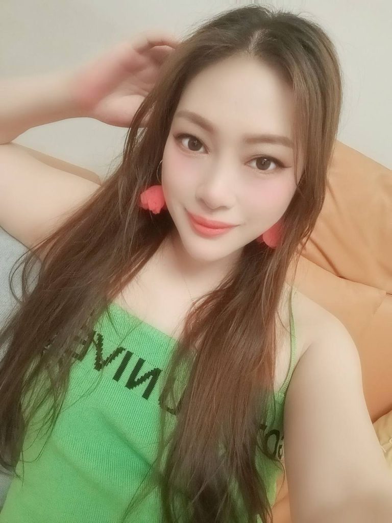 推臀环游、丝袜诱惑、清纯