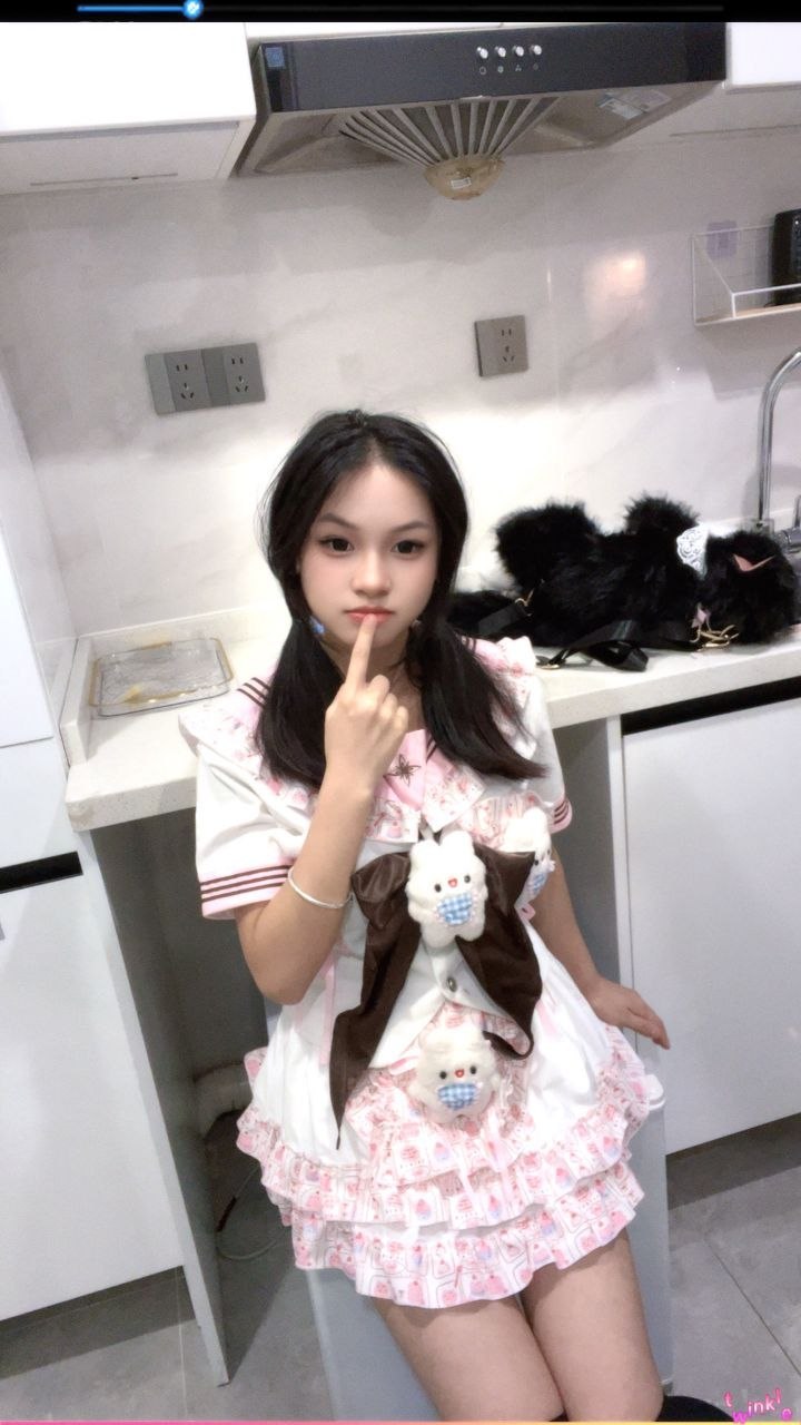 清纯、甜美、温柔