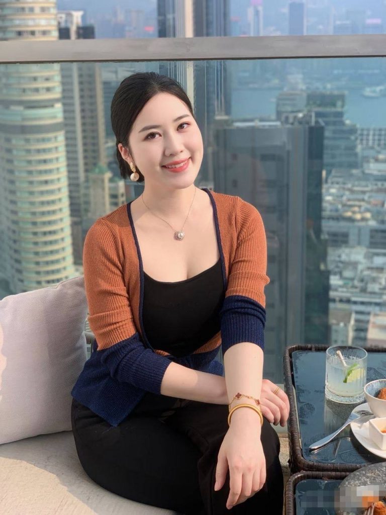 清纯、甜美、温柔