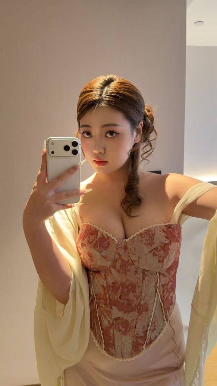 丰满、少女感、清纯、刚下海