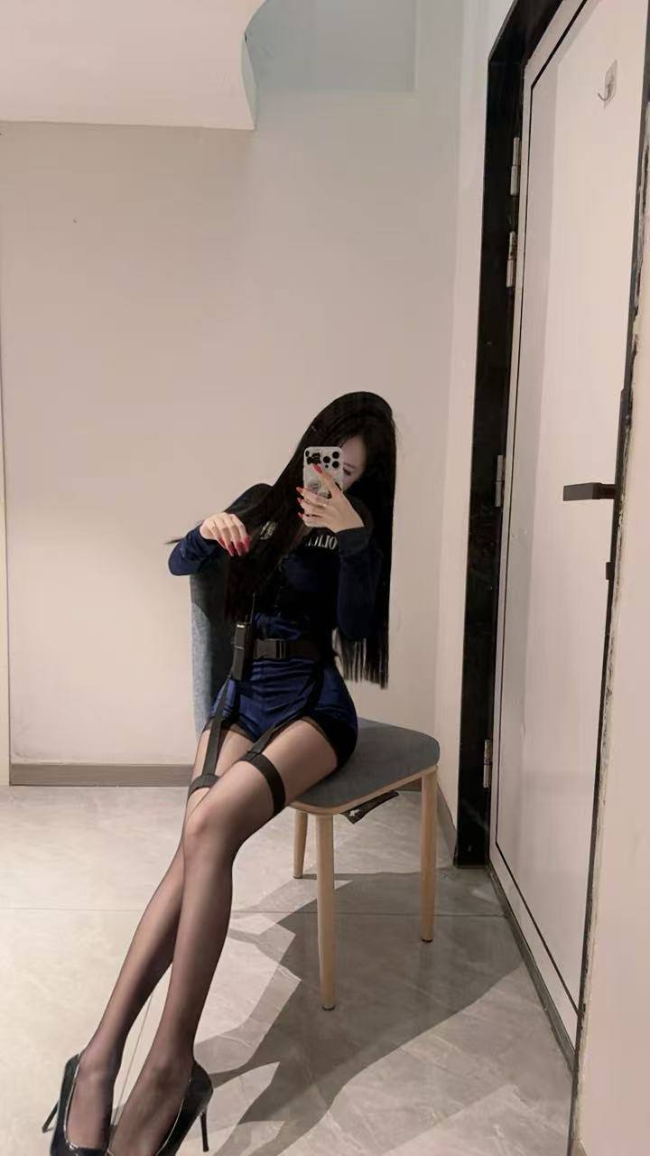少女感、大长腿、身材火辣、清纯