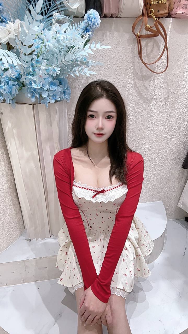 少女感、吹箫、丝袜诱惑