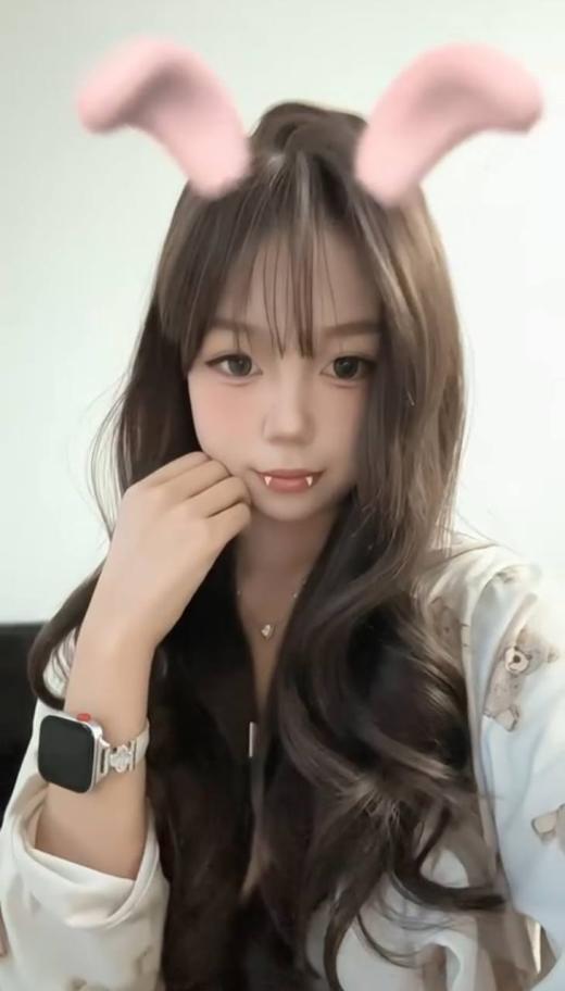 年轻、听话、可69、丝袜制服