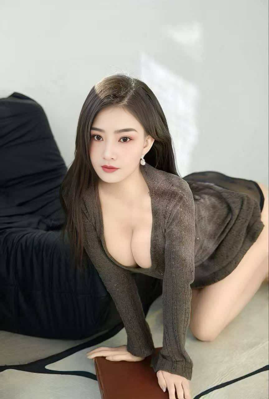 少女感、胸大、水多、健谈