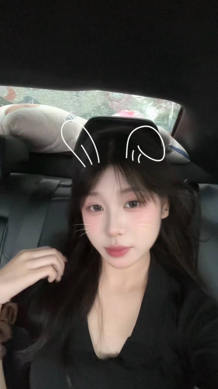身材好、皮肤白、丝袜制服