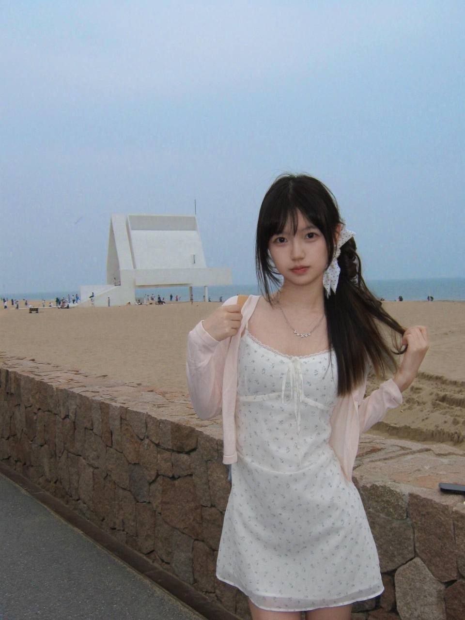 耐看、甜美、长腿