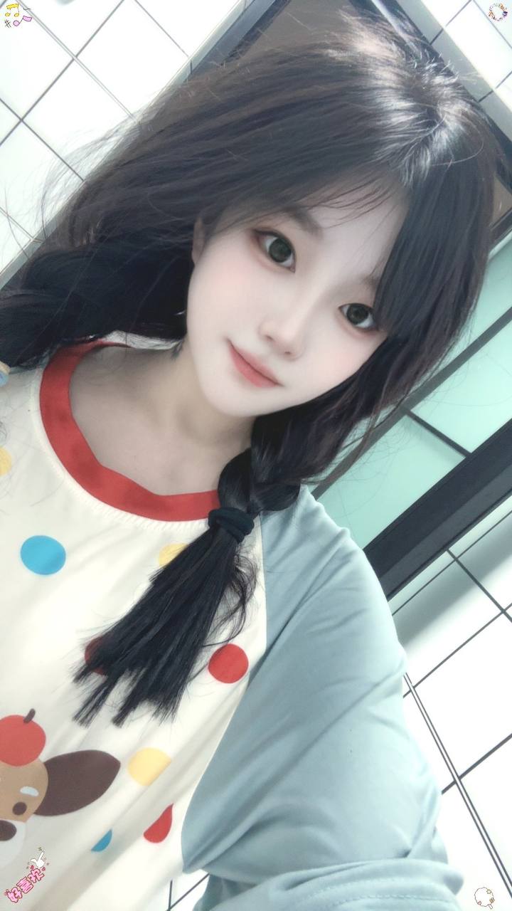少女感、制服诱惑、肤白多汁、女友感