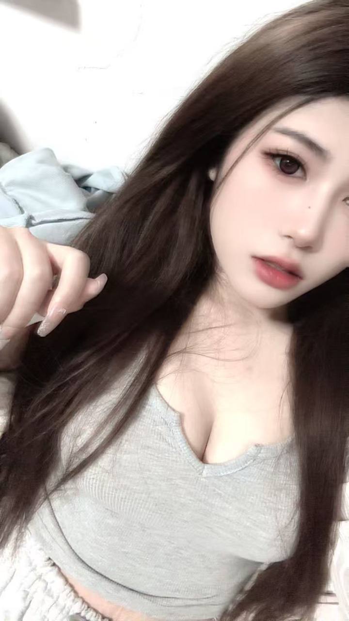 口做丝袜、乖巧听话、刚下海