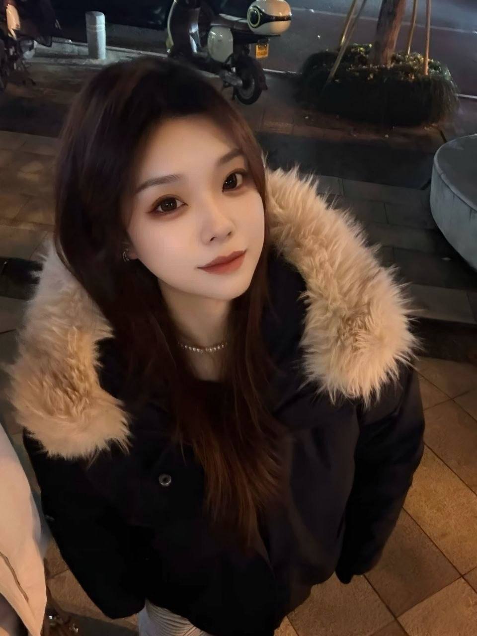 BBW、健谈、丝袜、制服风
