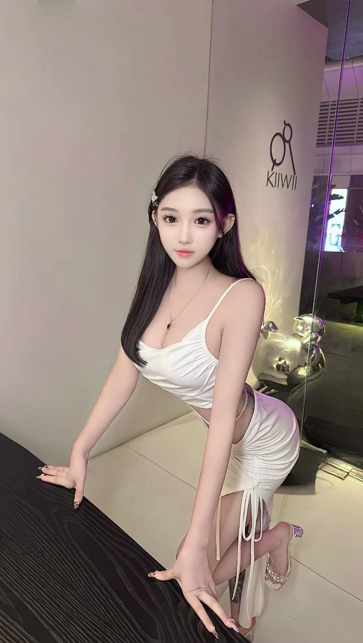 少女感、颜正、大长腿、白虎