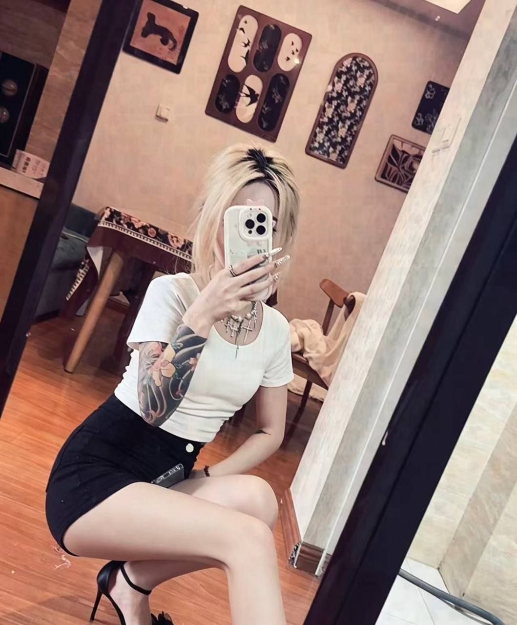 水多、少女感、丝袜